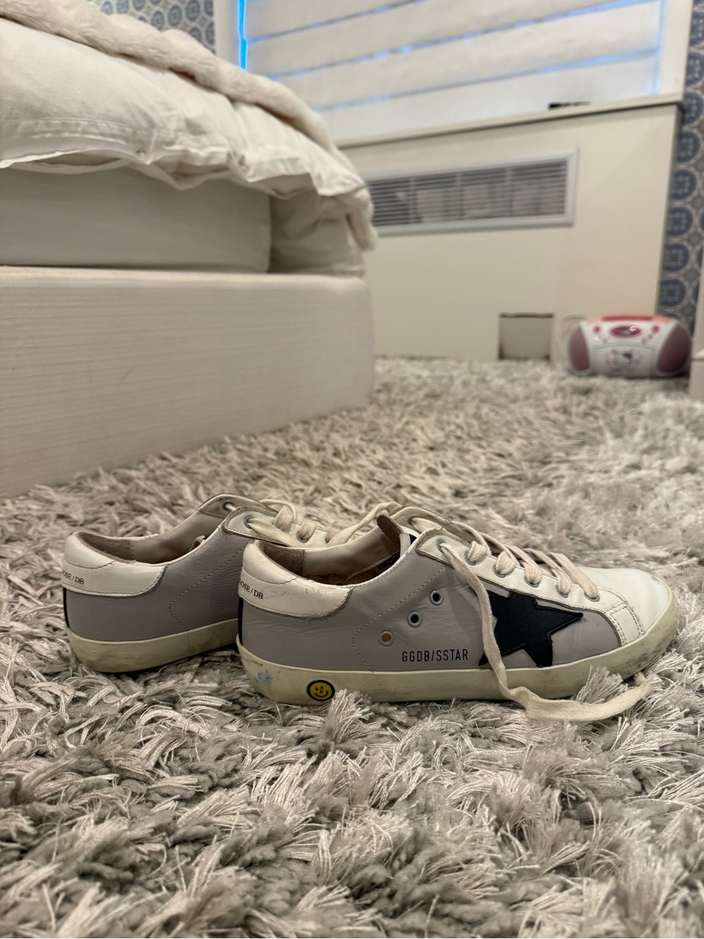 Golden Goose White Gray Sneakers with Black Star - Picture 5 of 8